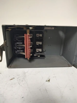 USED Square D PQ4203G