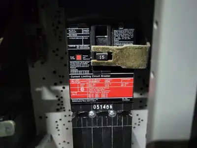 Dual 20/15A Circuit Breaker MCC Bucket