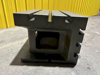 27.5" X 19.5" X 16" CARLTON BOX DRILL TABLE (EXCELLENT CONDITION): STOCK #19725