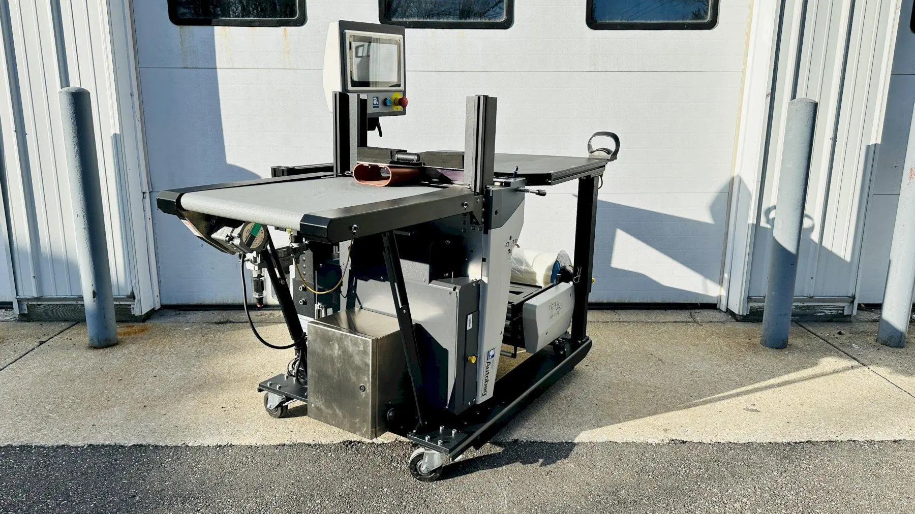 NEW 2020 AUTOMATED PACKAGING SYSTEMS AUTOBAG 600 W/ POWERED OUT-FEED CONVEYOR