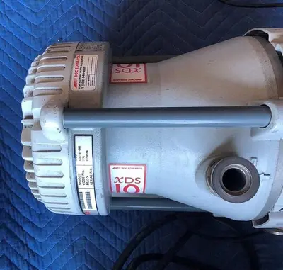 BOC EDWARDS XDS10 DRY SCROLL PUMP