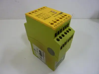USED PILZ PNOZX324VAC24VDC3N/O1N/C1SO