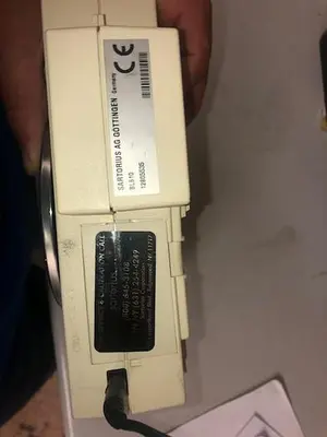 1092-380 Sartorius Bench Model Analytical Precision Scale, Model BL-610