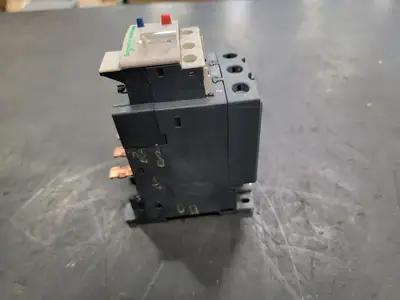 USED SCHNEIDER ELECTRIC LRD340