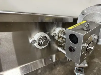 Incline Conveyor for Metal Detector