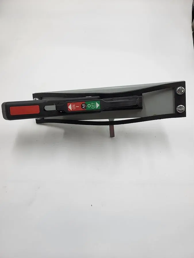 Used ALLEN-BRADLEY _UNKNOWN_ Handles & Knobs Michigan US | ND Industrial Surplus #1276957
