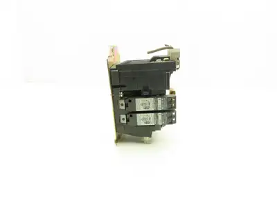 Allen Bradley 500F-COB930 Motor Starter Contactor 25HP 600VAC 3Ph 120VAC Coil