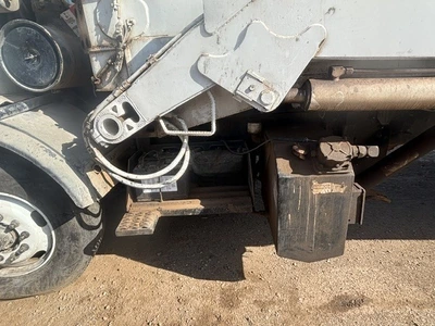 Used 2002 MACK MR690S Garbage trucks Arizona US | Proxy Equipment #1470261