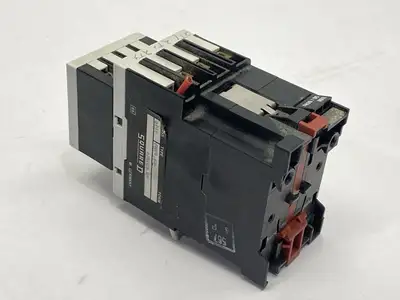 Used Square D Contactor 32A 660V w/ P4.22 Auxiliary Contact 12A 660V PLC Contactors Michigan US | Maverick Industrial Sales #1402112