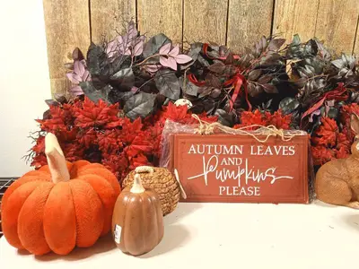 Wreaths & Fall Decor