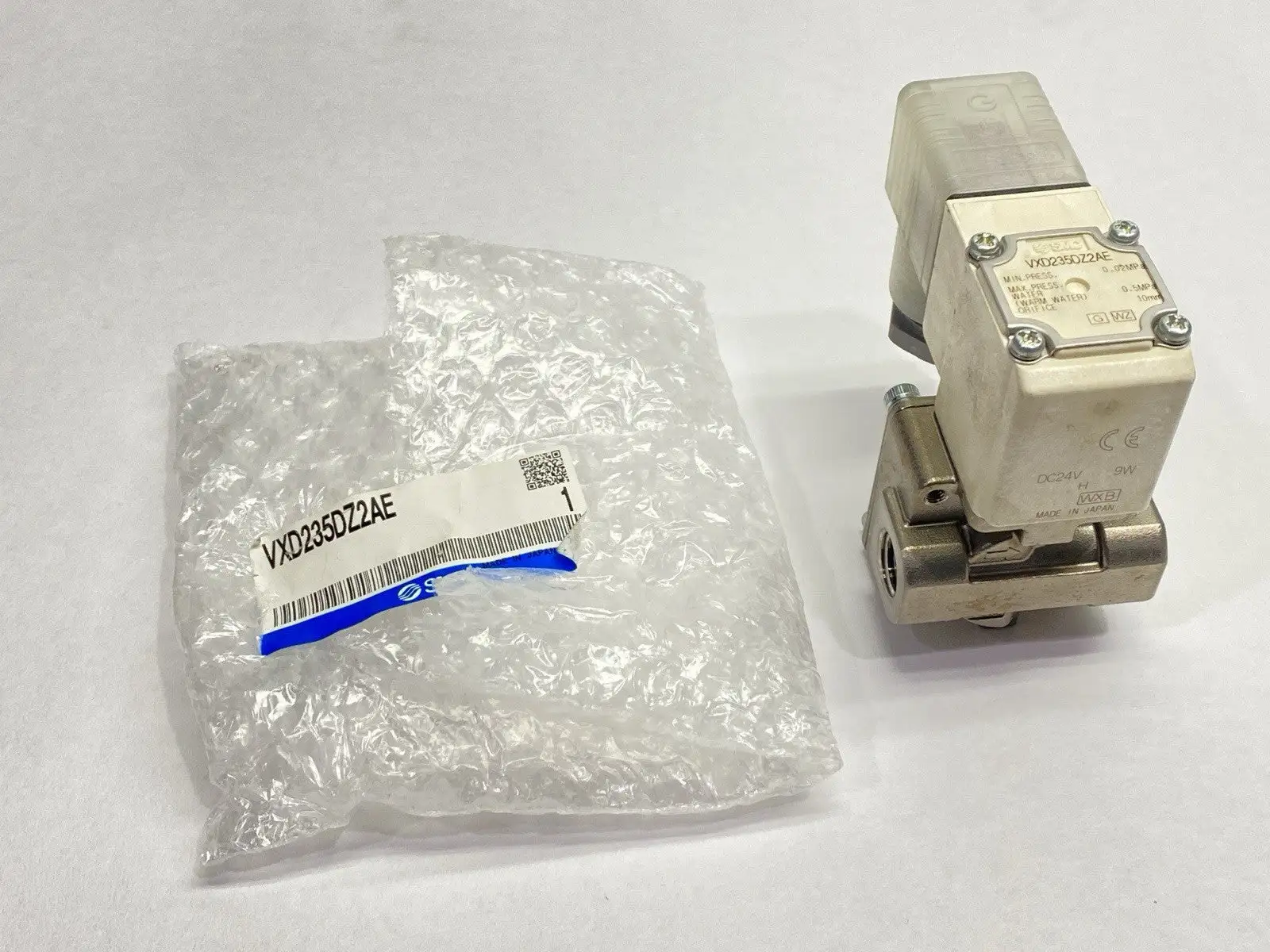 VXD235DZ2AE | SMC  Pneumatic 2-Way Media Valve 1/4" NPT - New – Open box