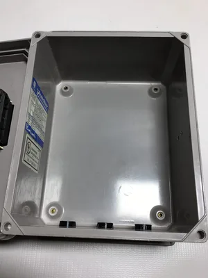 USED ENCLOSURE BRAND: VYNCKIER AALIANT 1030A