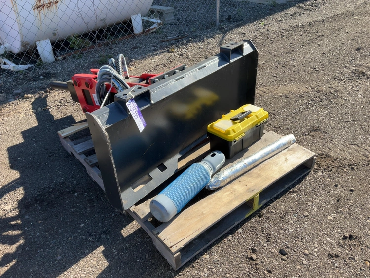 Used RAYTREE RMH680 HYDRAULIC HAMMER SKID STEER ATTACHMENT Misc Construction Attachements Michigan US | Miedema Asset Management Group #1579270