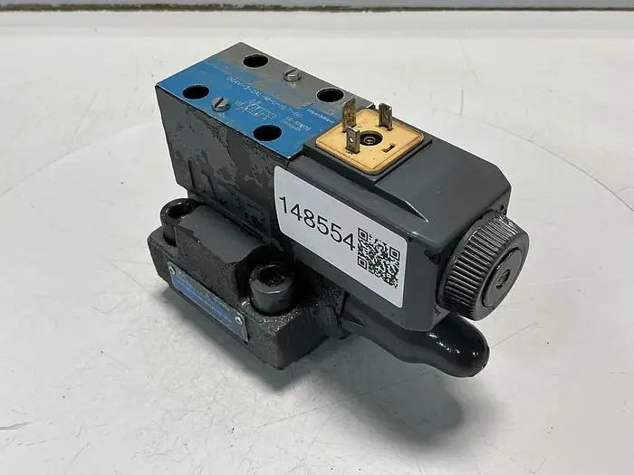 Used VICKERS DG4V-3-2AL-M-U-HL7-60 Valves/Fittings Michigan US | Ideal Machinery #692981