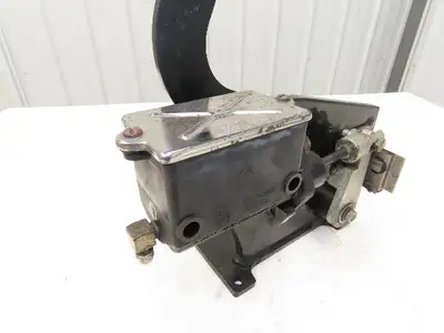 Landoll B30/42E180D Forklift Brake Pedal & Master Cylinder Assembly Cut Cord
