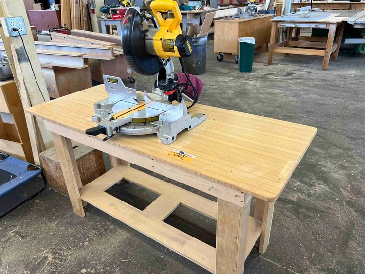 Used DEWALT DW713 Miter Saws California US | MachineryMax #1390474