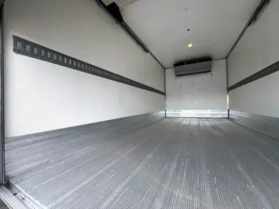 Used 2017 ISUZU NPR XD Reefer Trucks Florida US | Truck and Van Outlet #1509165
