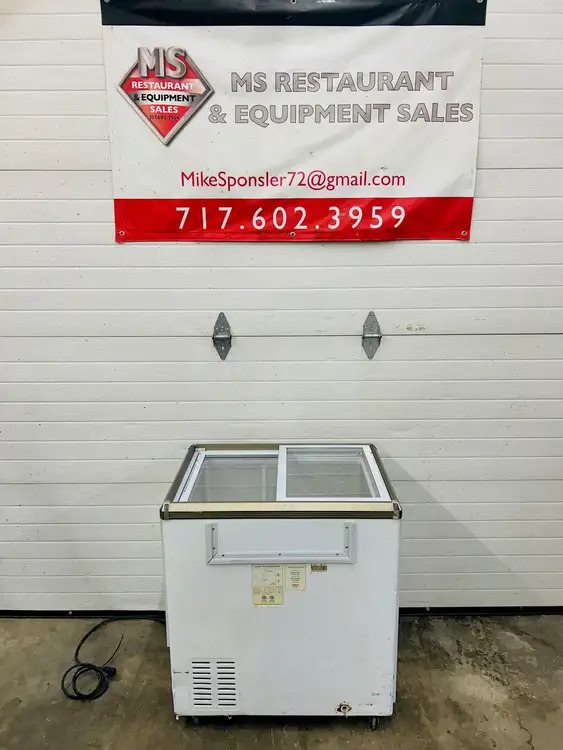 Used _UNKNOWN_ _UNKNOWN_ Display Freezers Pennsylvania US | MS Restaurant and Equipment Sales #1061121