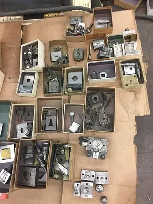 5931-700 Tool & Die Collection From LINDSAY & CO – Jewelry Related Forming / Embossing & Trimming