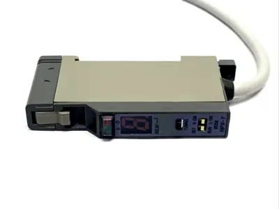 HPX-T1 | Yamatake  Fiber Optic Photoelectric Sensor 10-30VDC NPN MISSING COVER - Used