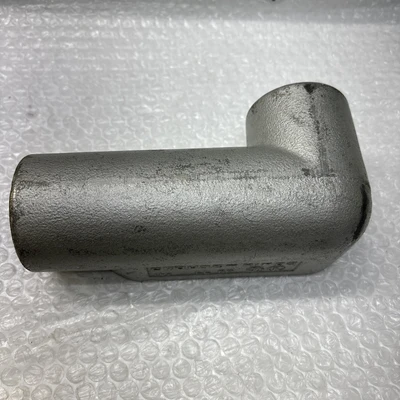 NEW CROUSE-HINDS 1 1/2 LL57