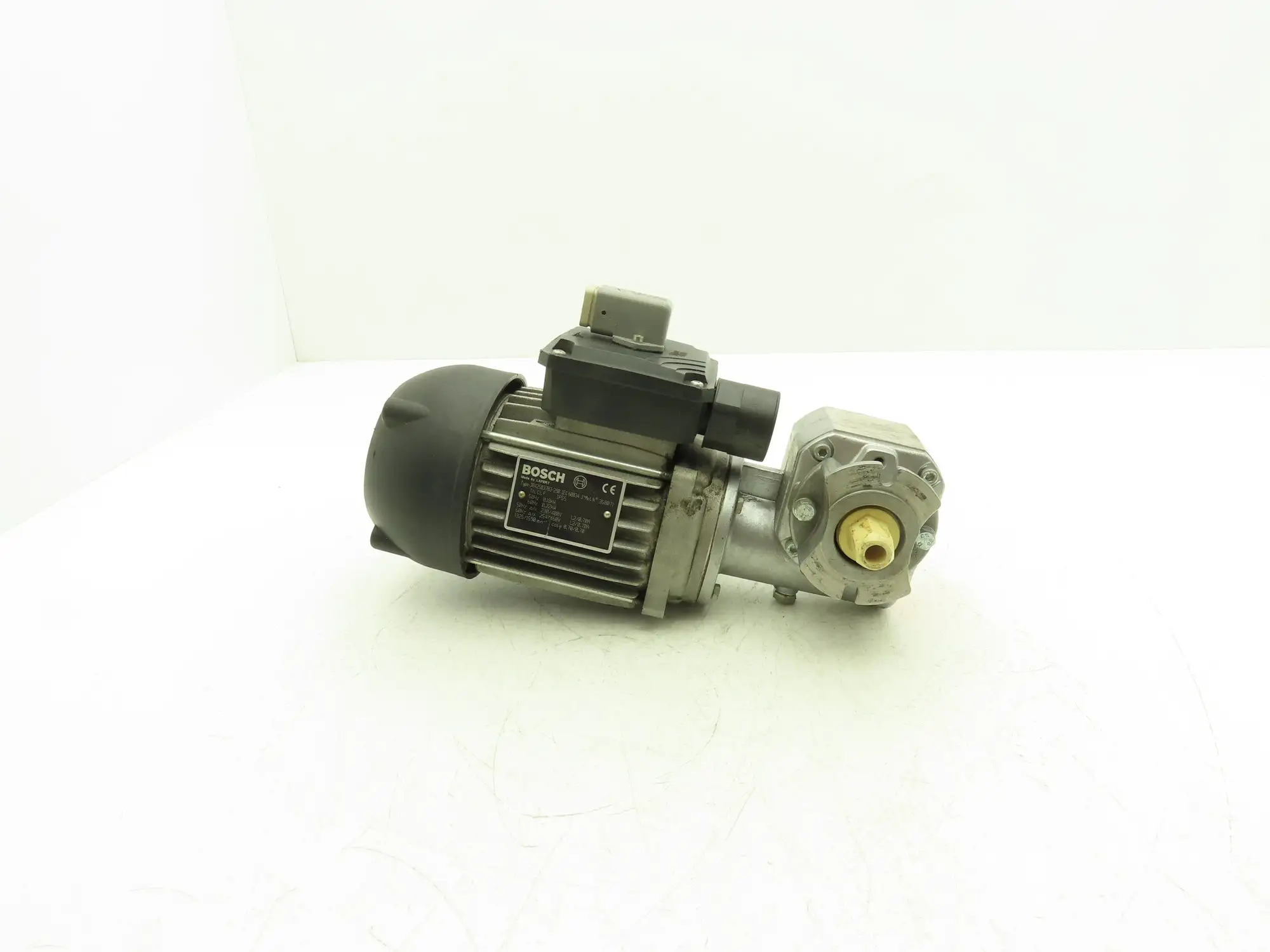 Lafert Bosch 3 842 527 867 Conveyor Gearmotor 230/400V 88 RPM 0.22kw