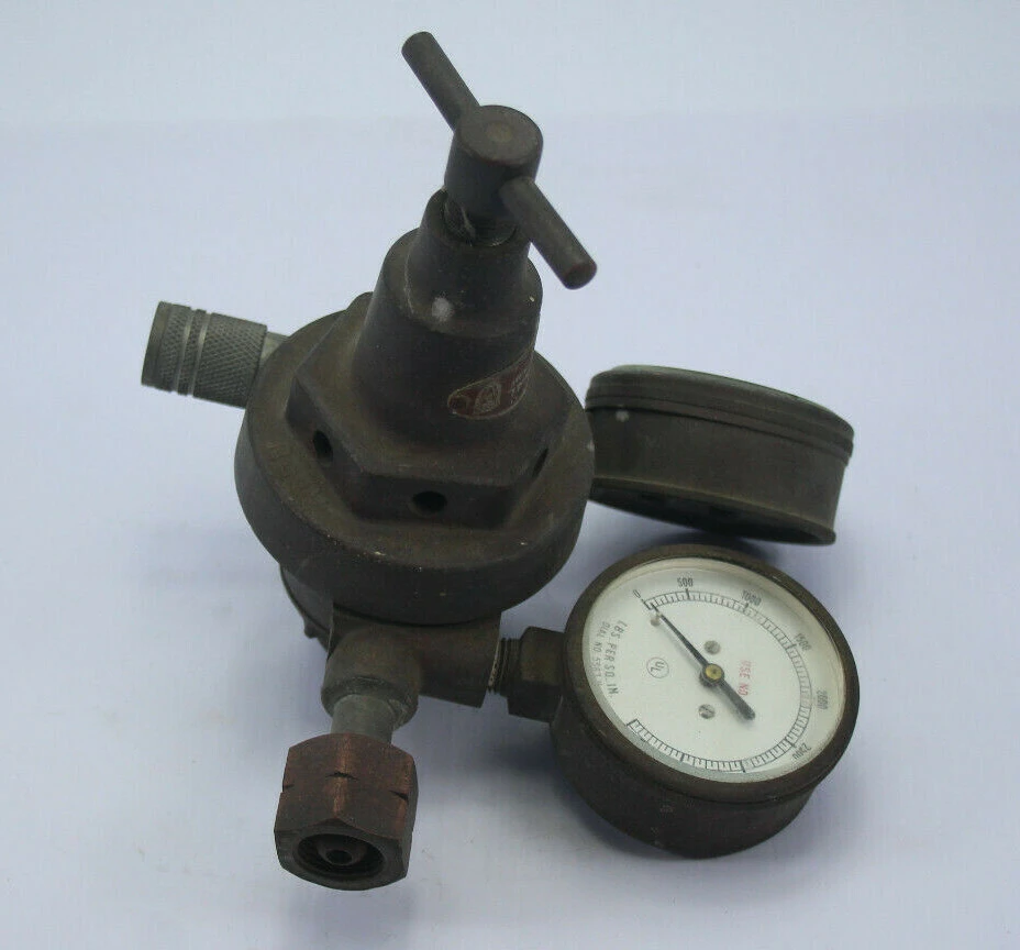 Used Natinal Cylinder Gas Company G17S Air Pressure Regulators California US | Davliegogo LLC #1705760