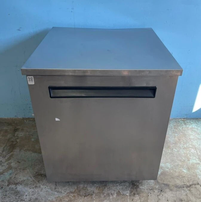 75-0448 Delfield Star2 27" Self Contained Undercounter Cooler
