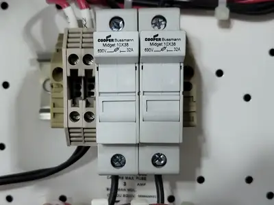 USED EATON CUTLER-HAMMER SVX025A1-5A4N1