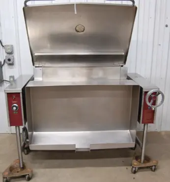 142-1174 Crown GTS-40 Natural Gas 40 Gallon Tilt Skillet