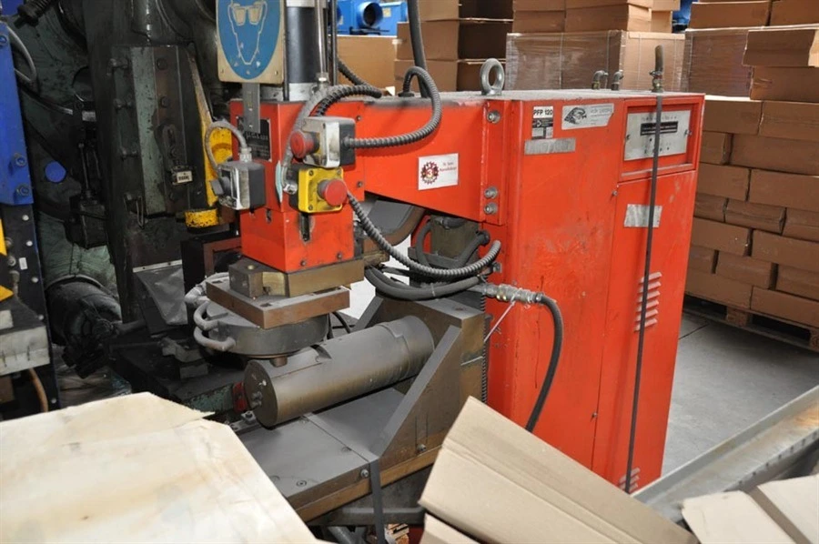 USED PEI PFP120 SPOTWELDING