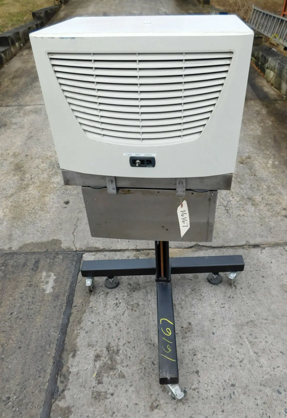 USED RITTAL COOLING TUNNEL SK3383500
