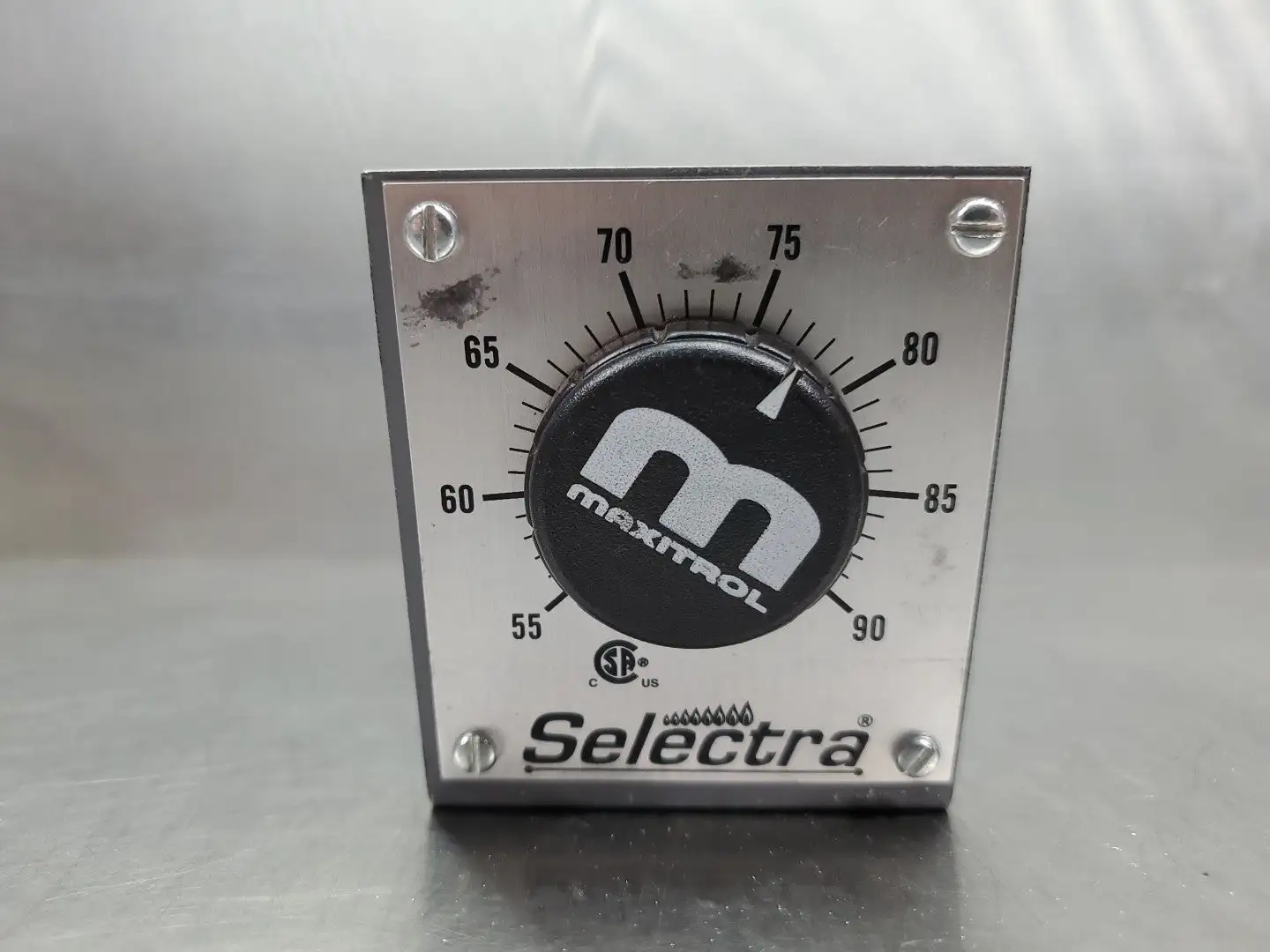 USED Maxitrol Selectra TD114-ES04 Temperature Control, 55-95 Degrees