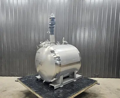 Used 250 Gallon Tank (Reactor), 316 Stainless Steel, With Air Mixer