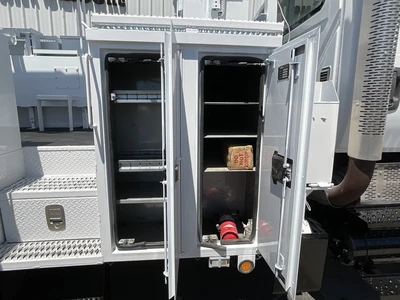 Used 2013 INTERNATIONAL 7500 Bucket (boom) trucks California US | Big Truck & Equipment #1412285