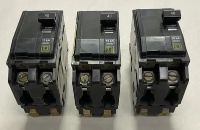 New | in-Stock SQUARE D QO240 Circuit Breakers | Surplus Asset Holdings #1189386