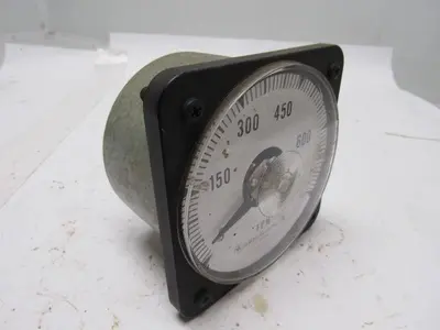 EIL Instruments G.E. Type DB-40 Panel Mount Meter 0-750FPM
