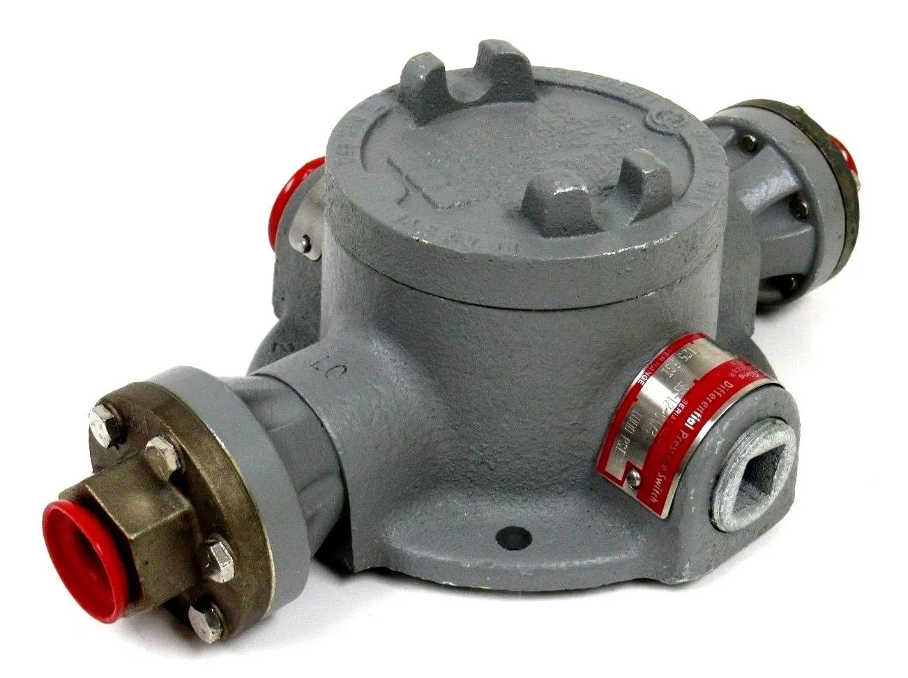 NEW SOR 15S-K5-P1-D2A-TT PRESSURE SWITCH 15SK5P1D2ATT