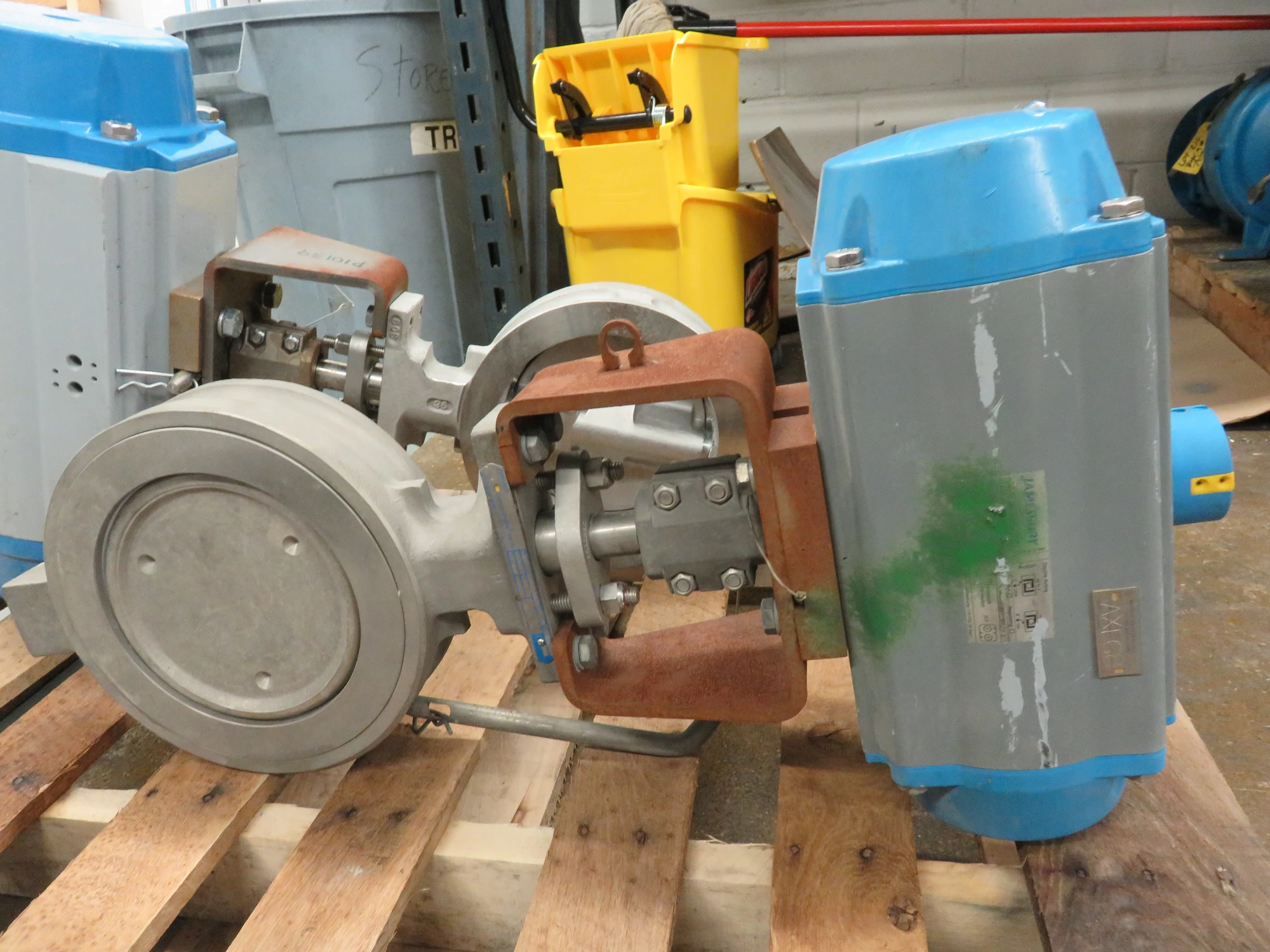 Jamesbury 8"-300 Wafer Sphere Valve with Actuator , Unused Spare Room