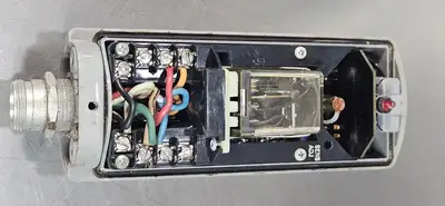 Allen Bradley 42RL1-3002 Ser751 Retroreflective Control PhotoSwitch Loc4C31
