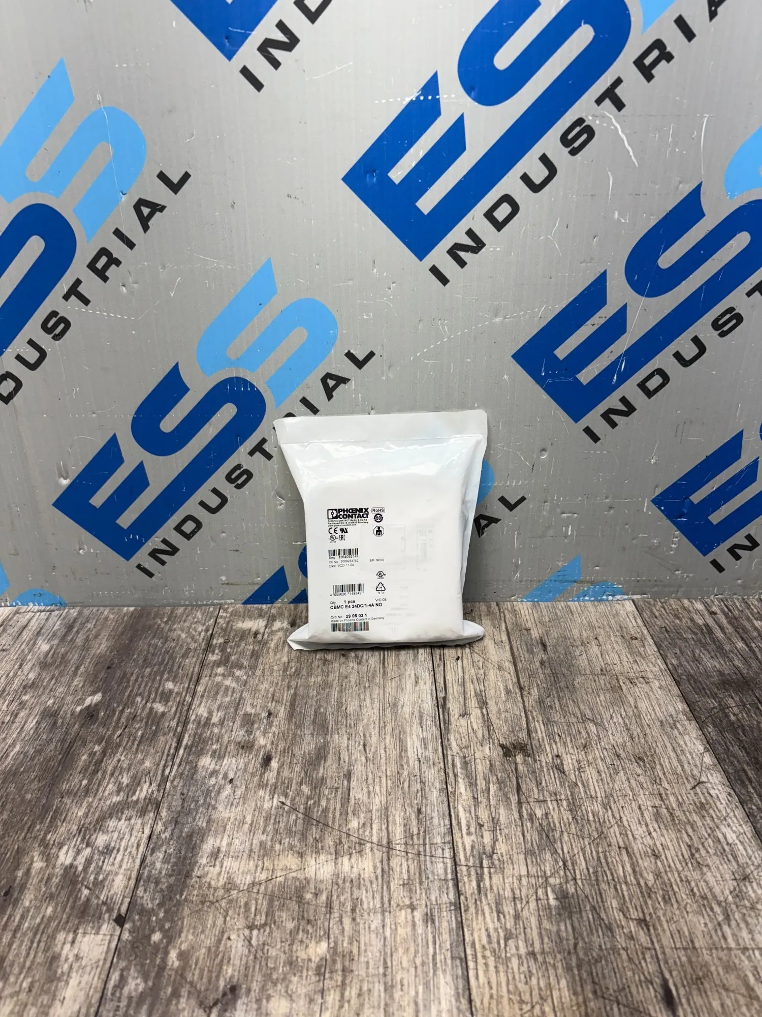 USED PHOENIX CONTACT CBMC E4 24DC/1-4A NO