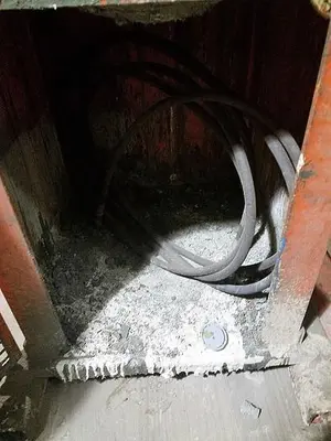 5 Hp Vertical Hydraulic Safety Compactor for Crushing 5 & 35 Gallon Drums/Cans