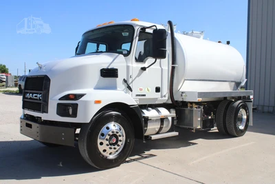 New | in-Stock 2027 MACK MD7 Septic/Sewer/Vacuum Trucks Texas US | Roll Off Truck World #1491896