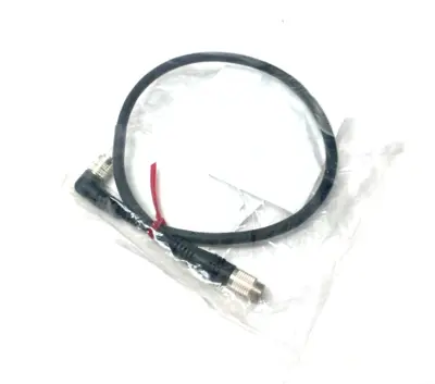 NEW KEYENCE EXTENSION CABLE L-SHAPED 0.5M LENGTH