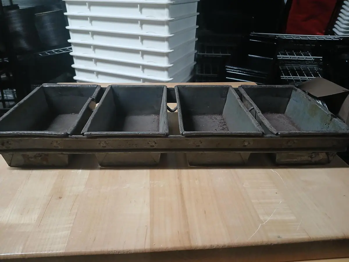 4 Loaf Pan