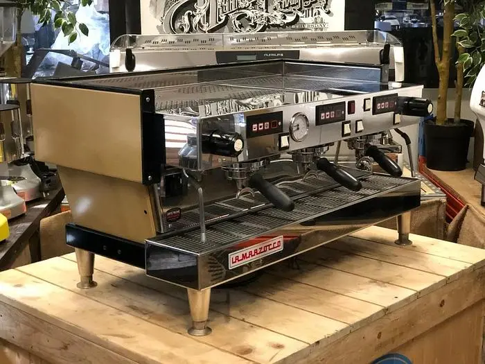 Used LA MARZOCCO LINEA CLASSIC AV Coffee Equipment British Columbia CA | Surrey Food Equipment #434302