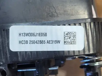 NEW FORD HC3Z-25043B13-AE