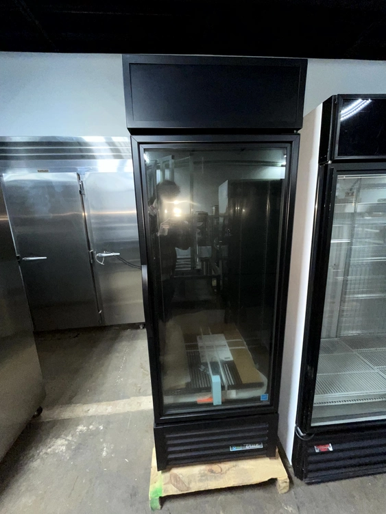 Used _UNKNOWN_ GDM-23FC-HC-TSL-01 Refrigerators | Grocery Equipment Sales #1066327