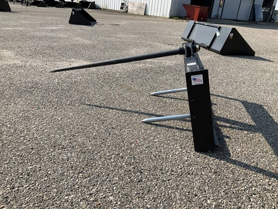 Used TOMAHAWK 49" ROUND BALE HAY SPEAR AND FRAME Bale Spears Michigan US | Miedema Asset Management Group #1342286