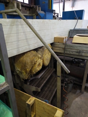 MAPLAN Vertical Rubber Injection Molding Machine, in working condition